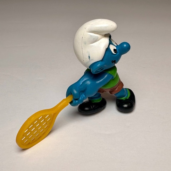 Vintage Tennis Smurf Figurine 1981 Schleich Peyo Made in Germany Smurfs - Picture 2 of 6